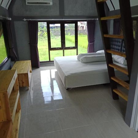 Joglopari Guesthouse Room 2 Bukan Untuk Pasangan Non Pasutri Tjepit Dış mekan fotoğraf