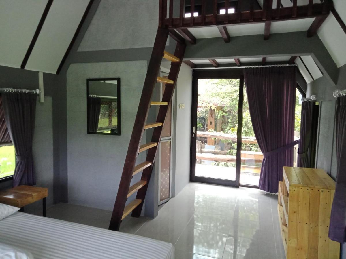 Joglopari Guesthouse Room 2 Bukan Untuk Pasangan Non Pasutri Tjepit Dış mekan fotoğraf